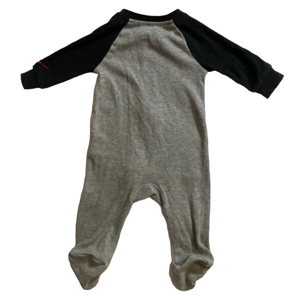 Nike lot (2) one piece footed 6 mos Preowned nike logo - Picture 6 of 12